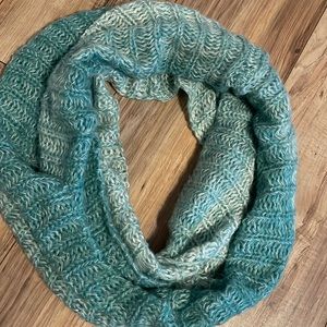 maurices chunky knit scarf❣️